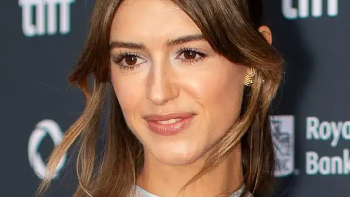 Does Daisy Edgar-Jones Have Siblings? Inside Her Private Family Life