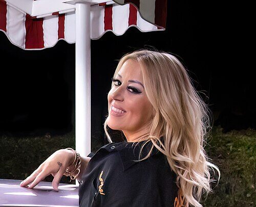 Lynsi Martinez: The In-N-Out Heiress Story