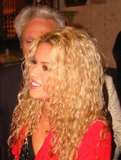 Who Is Shakira Dating? Current Boyfriend & Relationship Timeline