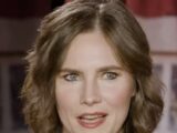 Amanda Knox - Net Worth 2026