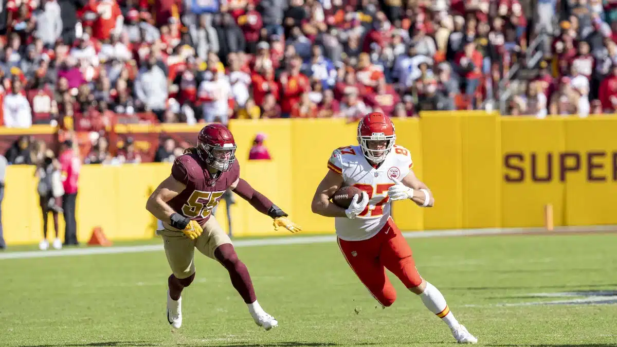 Travis Kelce - Kansas City Chiefs tight end Travis Kelce being pursued by W
