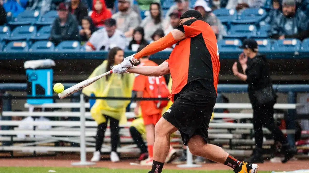 Travis Kelce - Travis Kelce