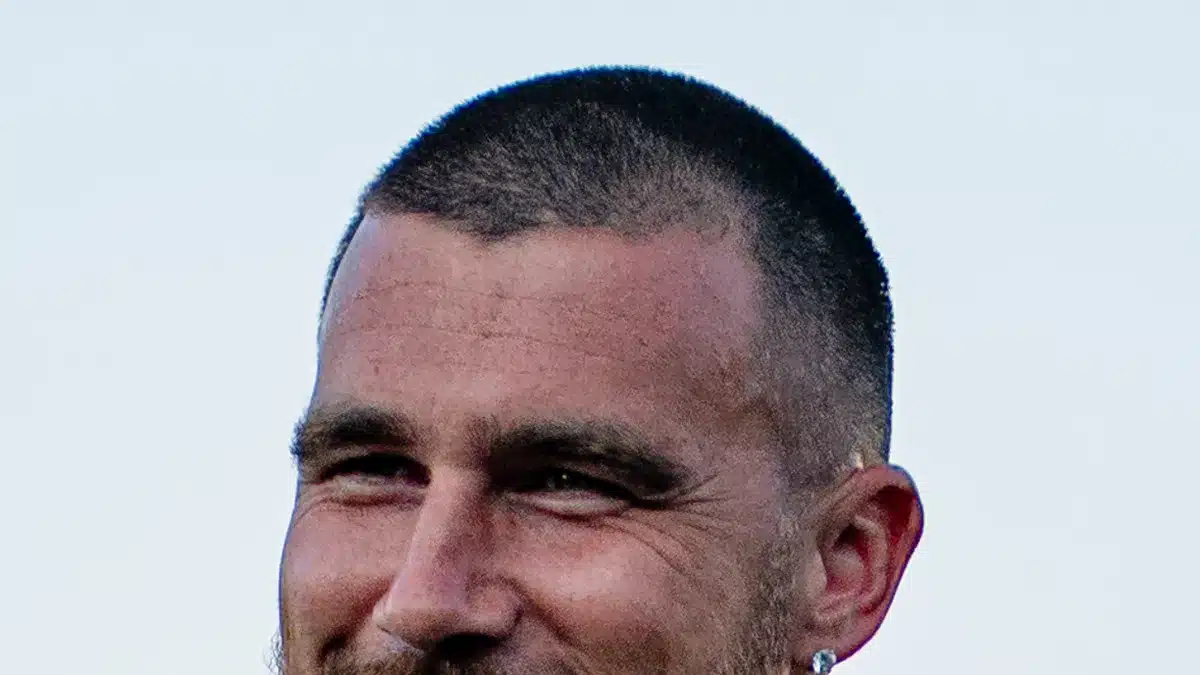 Travis Kelce - Travis Kelce