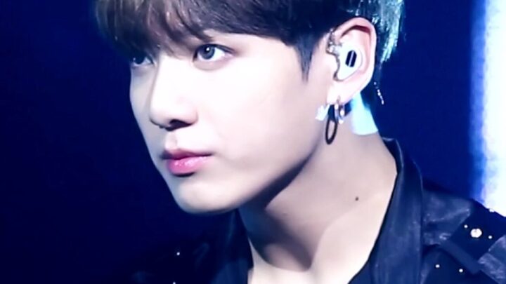 BTS Jung Kook vs BLACKPINK Lisa Career Earnings Comparison 2026: Lifetime Earnings & Career Revenue Breakdown