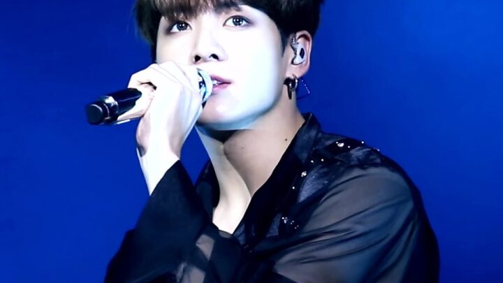 BTS Jung Kook vs BLACKPINK Lisa Lifestyle and Private Jet Assets 2026: Luxury Living, Travel & High-End Lifestyle Compared