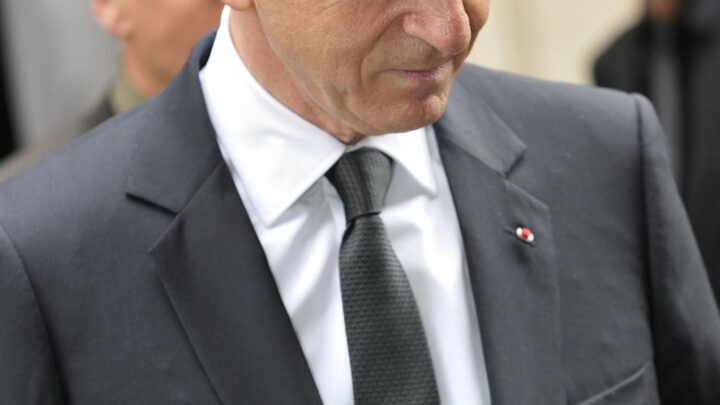 Bernard Arnault Net Worth 2026: The $200B Luxury Empire & LVMH Holding Structure