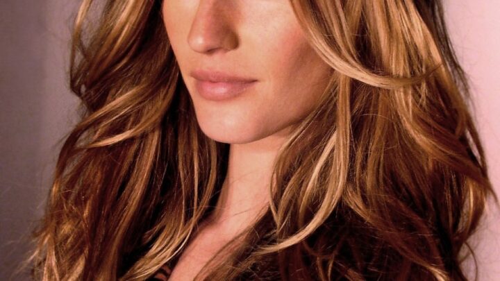 Gisele Bündchen vs Tom Brady Salary and Endorsement Deals 2026: Income Sources, Contracts & Brand Partnerships Compared