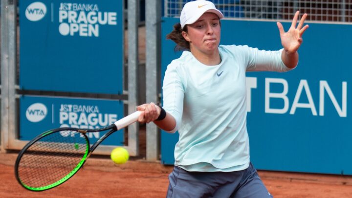 Naomi Osaka vs Iga Świątek Career Earnings Comparison 2026: Lifetime Earnings & Career Revenue Breakdown
