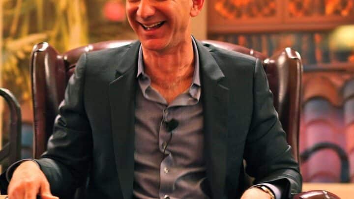 Jeff Bezos vs Bernard Arnault Residuals vs Upfront Pay 2026: Passive Income vs Active Earnings Breakdown