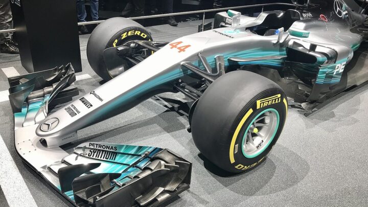 Lewis Hamilton vs Max Verstappen Residuals vs Upfront Pay 2026: Passive Income vs Active Earnings Breakdown