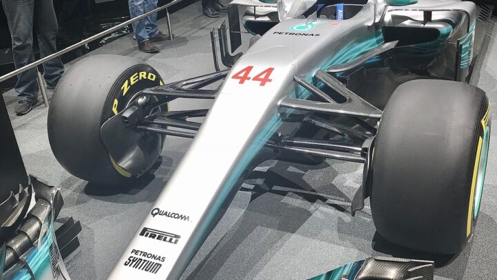 Lewis Hamilton vs Max Verstappen Lifestyle and Private Jet Assets 2026: Luxury Living, Travel & High-End Lifestyle Compared