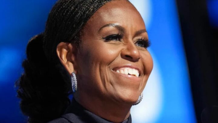 Michelle Obama vs Barack Obama Wealth Salary and Endorsement Deals 2026: Income Sources, Contracts & Brand Partnerships Compared