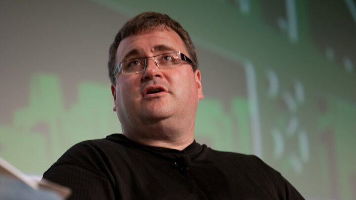 Peter Thiel vs Reid Hoffman Asset and Real Estate Portfolio 2026: Properties, Homes & Luxury Assets Compared