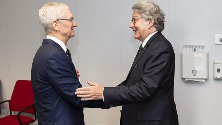 Tim Cook vs Lisa Su Who Is Richer in 2026: The Ultimate Wealth Showdown & Verdict
