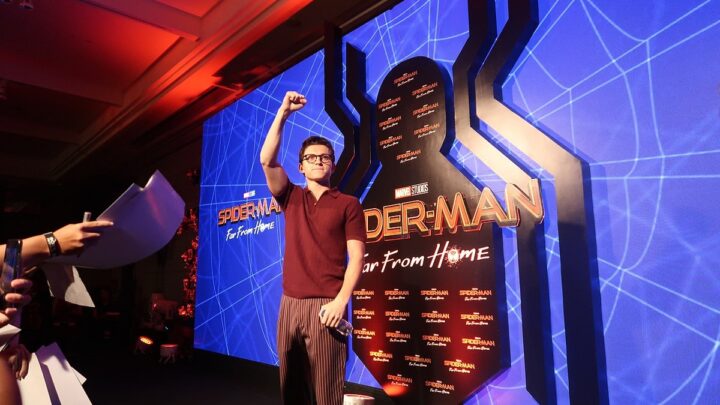 Tom Holland vs Andrew Garfield Lifestyle and Private Jet Assets 2026: Luxury Living, Travel & High-End Lifestyle Compared
