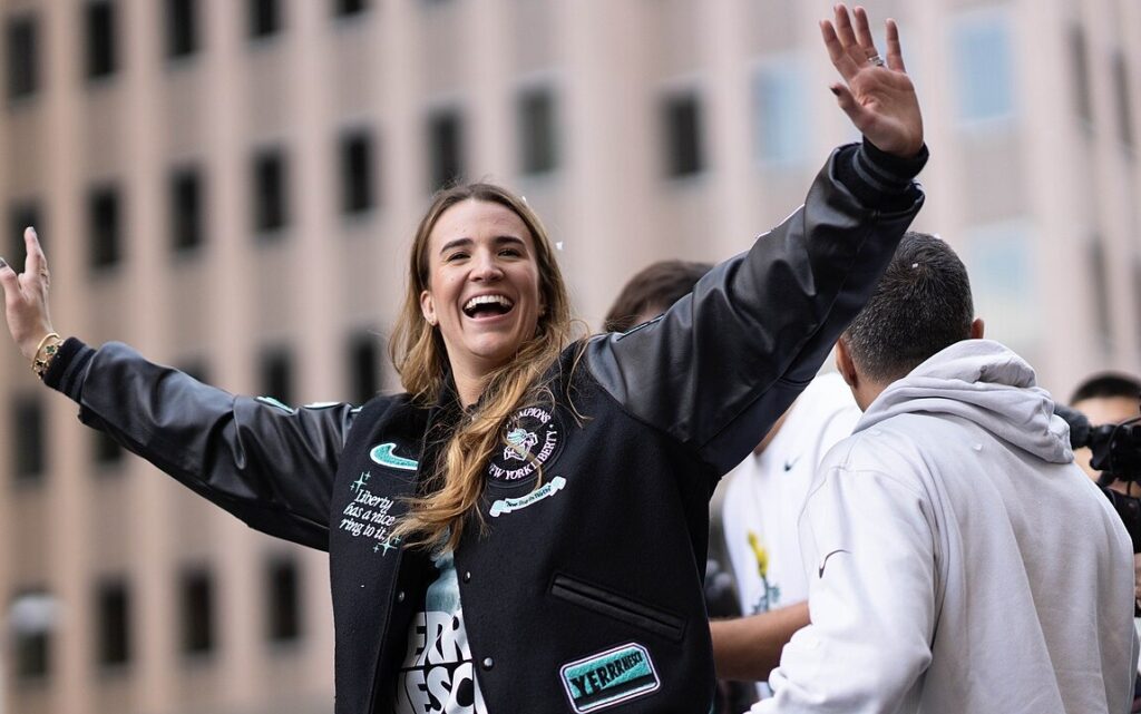 Sabrina Ionescu vs Caitlin Clark Residuals vs Upfront Pay 2026: Passive Income vs Active Earnings Breakdown