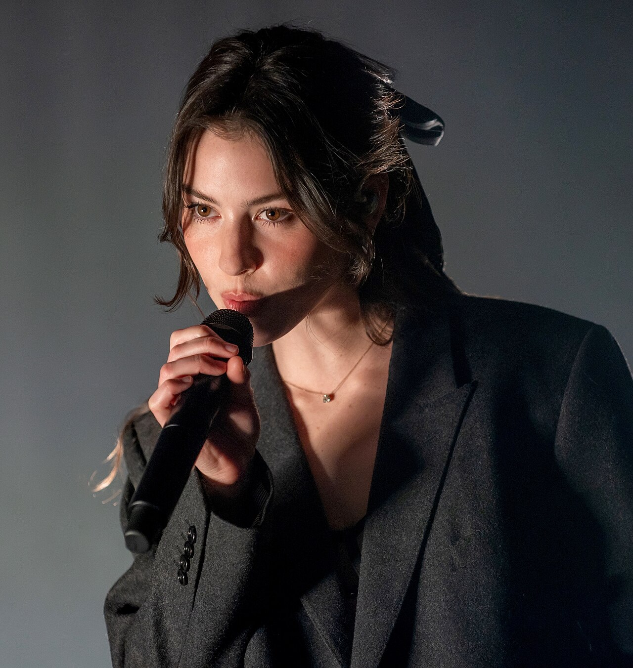 Gracie Abrams estimated net worth