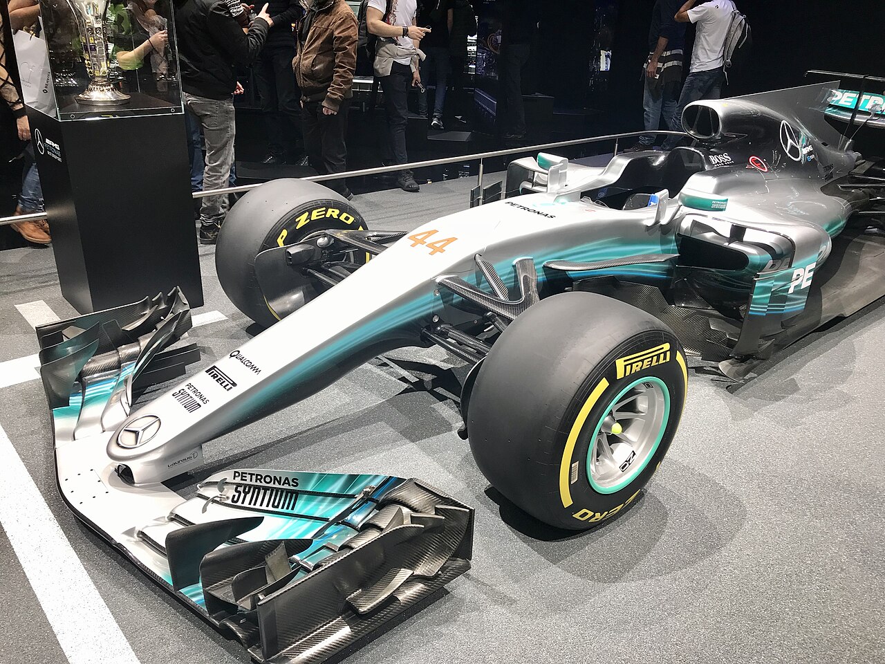 Lewis Hamilton vs 2026 Wealth Comparison