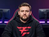Nick Mercs streaming at gaming setup